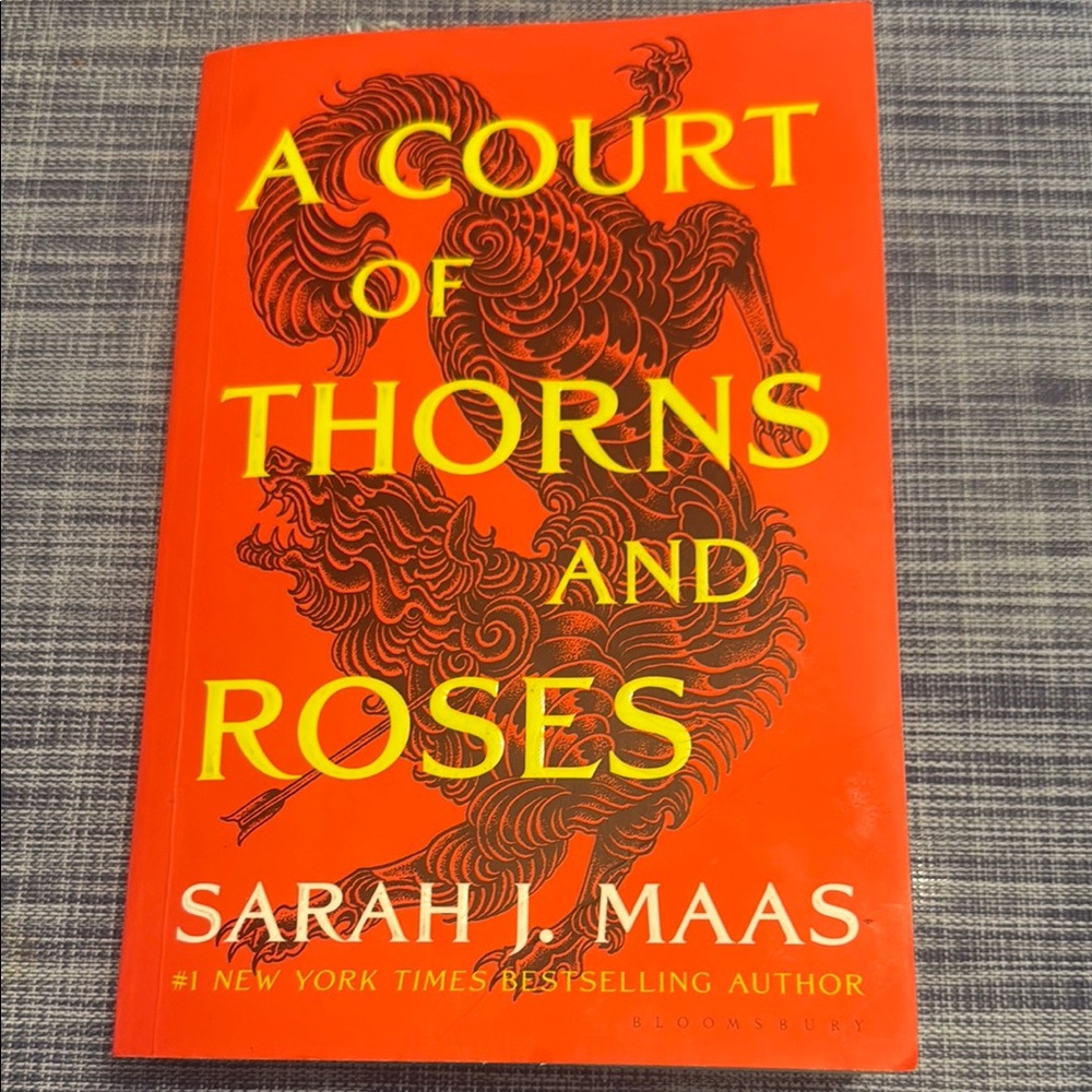 A Court of Thorns and Roses Book